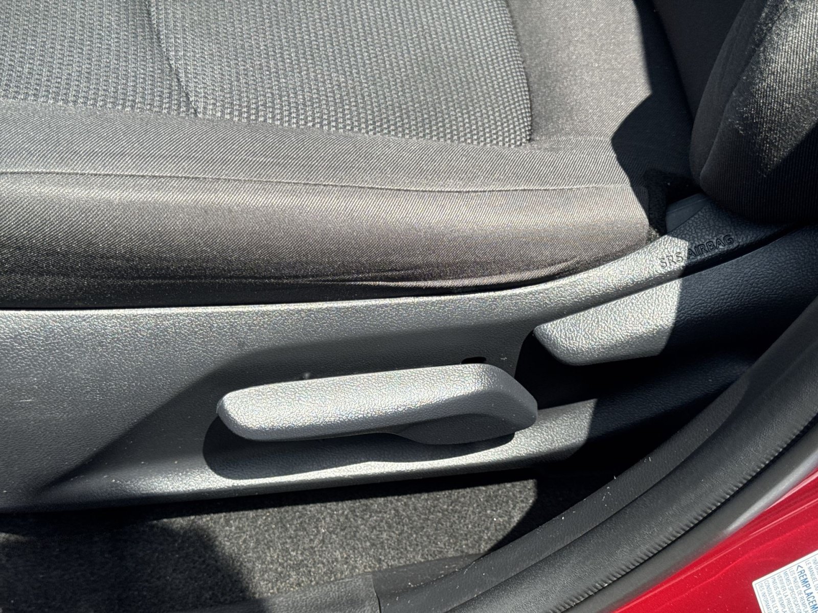 Used 2021 Toyota RAV4 LE w/ Carpet Mat Package (TMS) AWD/4WD image 14