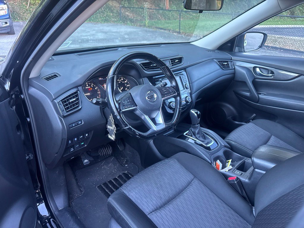 Used 2020 Nissan Rogue SV AWD/4WD image 16