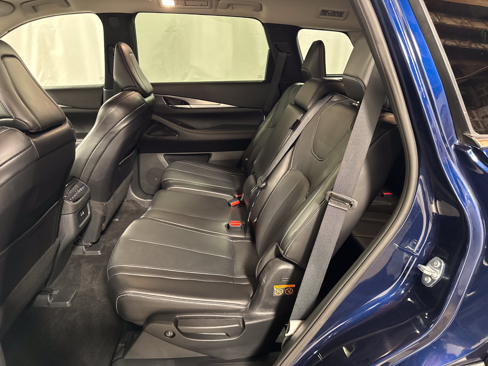Used 2025 INFINITI QX60 Luxe AWD/4WD image 5