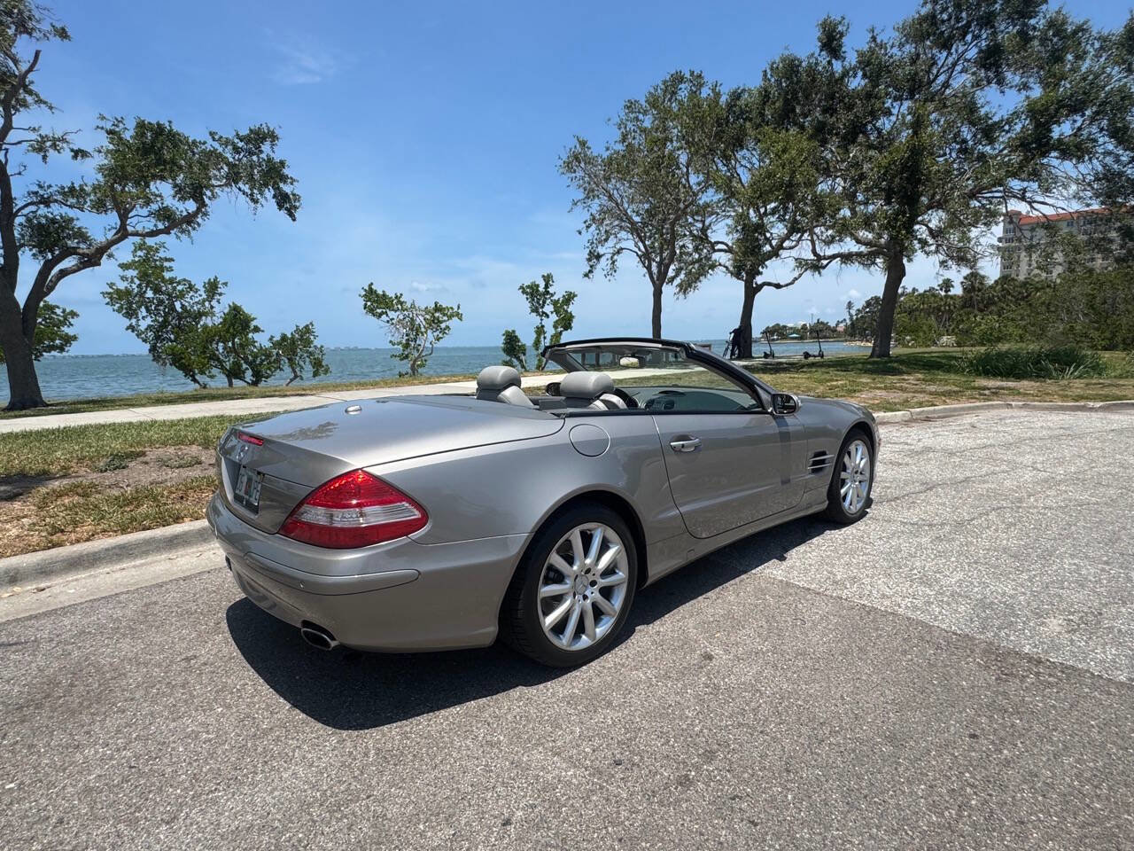 Used 2007 Mercedes-Benz SL 550 image 21