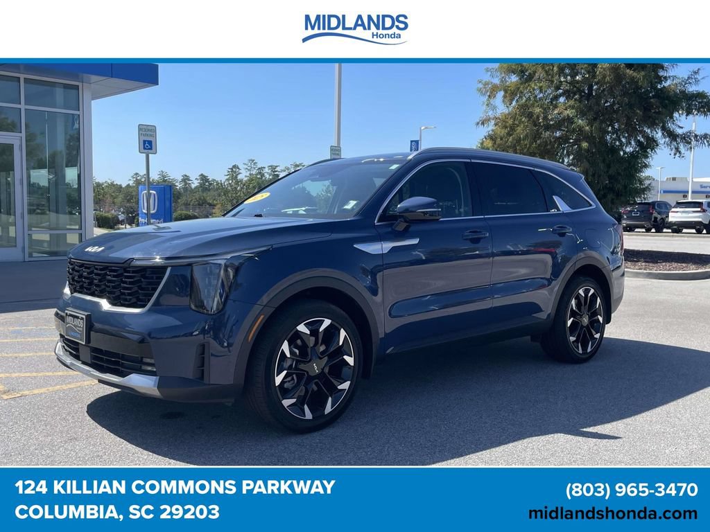 Used 2025 Kia Sorento EX FWD image 3