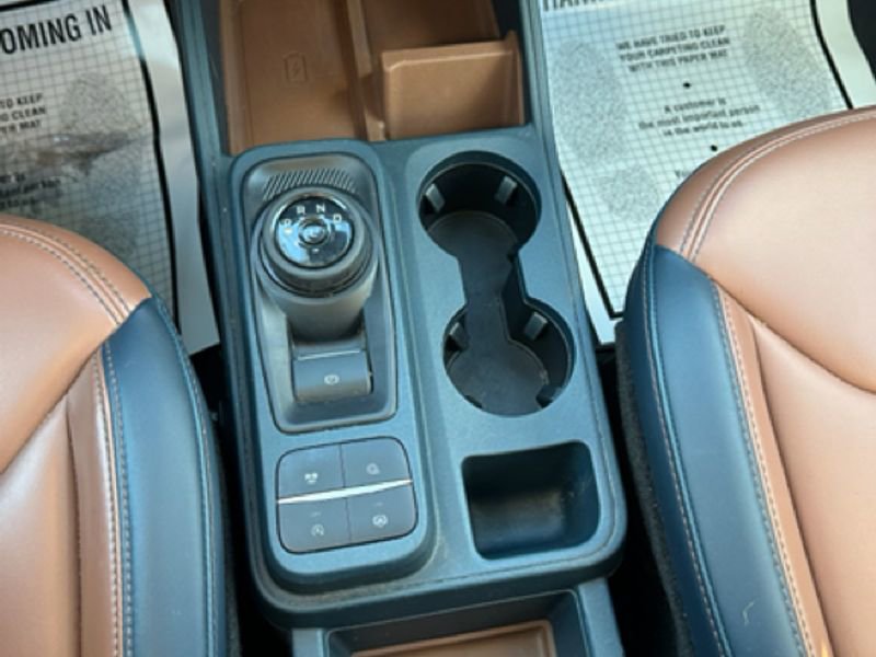 Used 2022 Ford Maverick Lariat w/ Lariat Luxury Package image 12