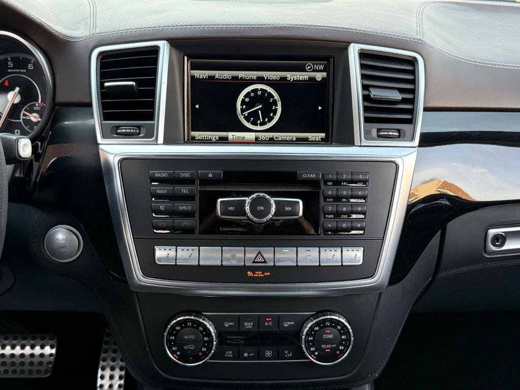 Used 2015 Mercedes-Benz GL 63 AMG 4MATIC image 30