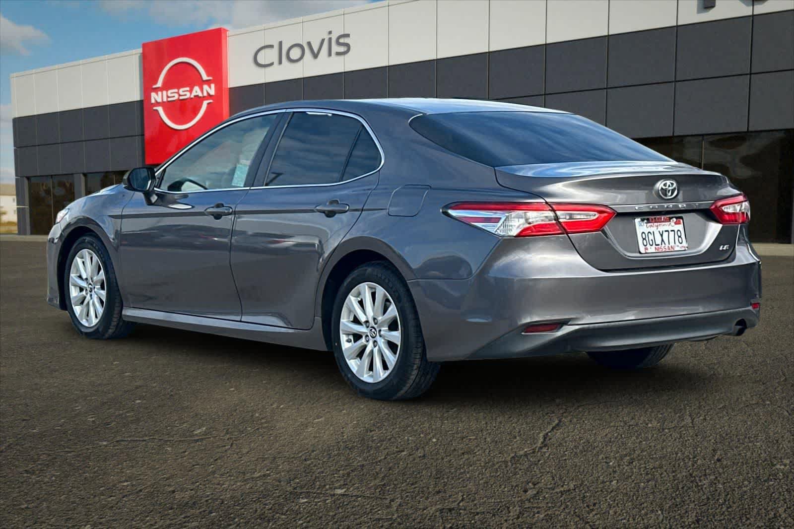 Used 2018 Toyota Camry LE FWD image 7