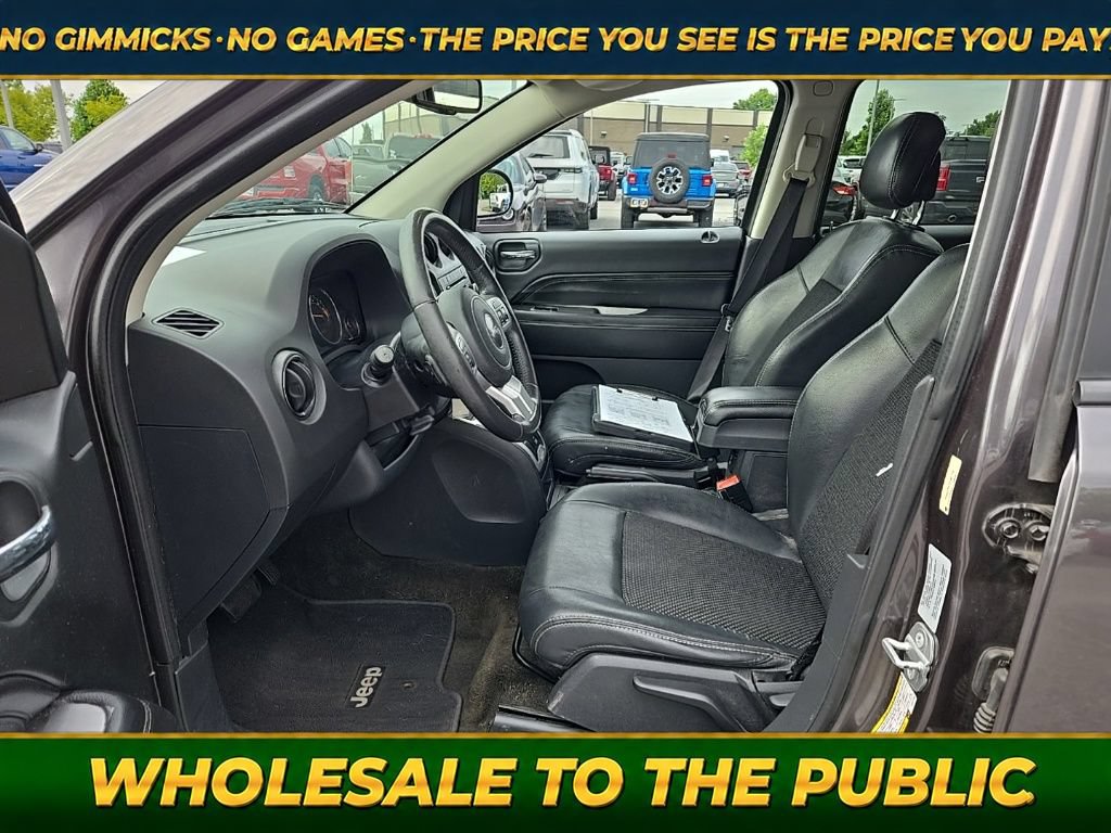 Used 2015 Jeep Compass Latitude FWD image 15