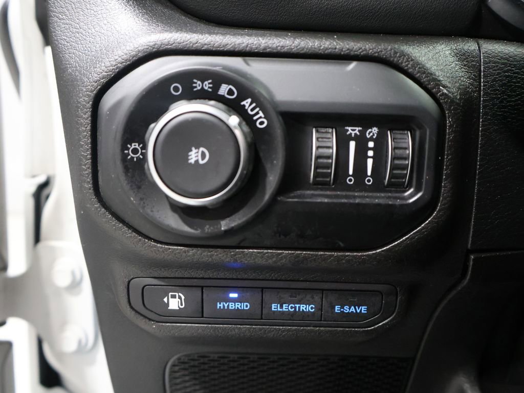 Certified 2021 Jeep Wrangler Unlimited Sahara w/ Cold Weather Group image 44