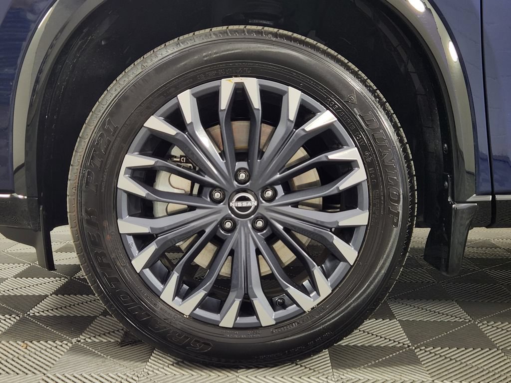 Certified 2025 Nissan Rogue Platinum w/ Tech Package AWD/4WD image 20