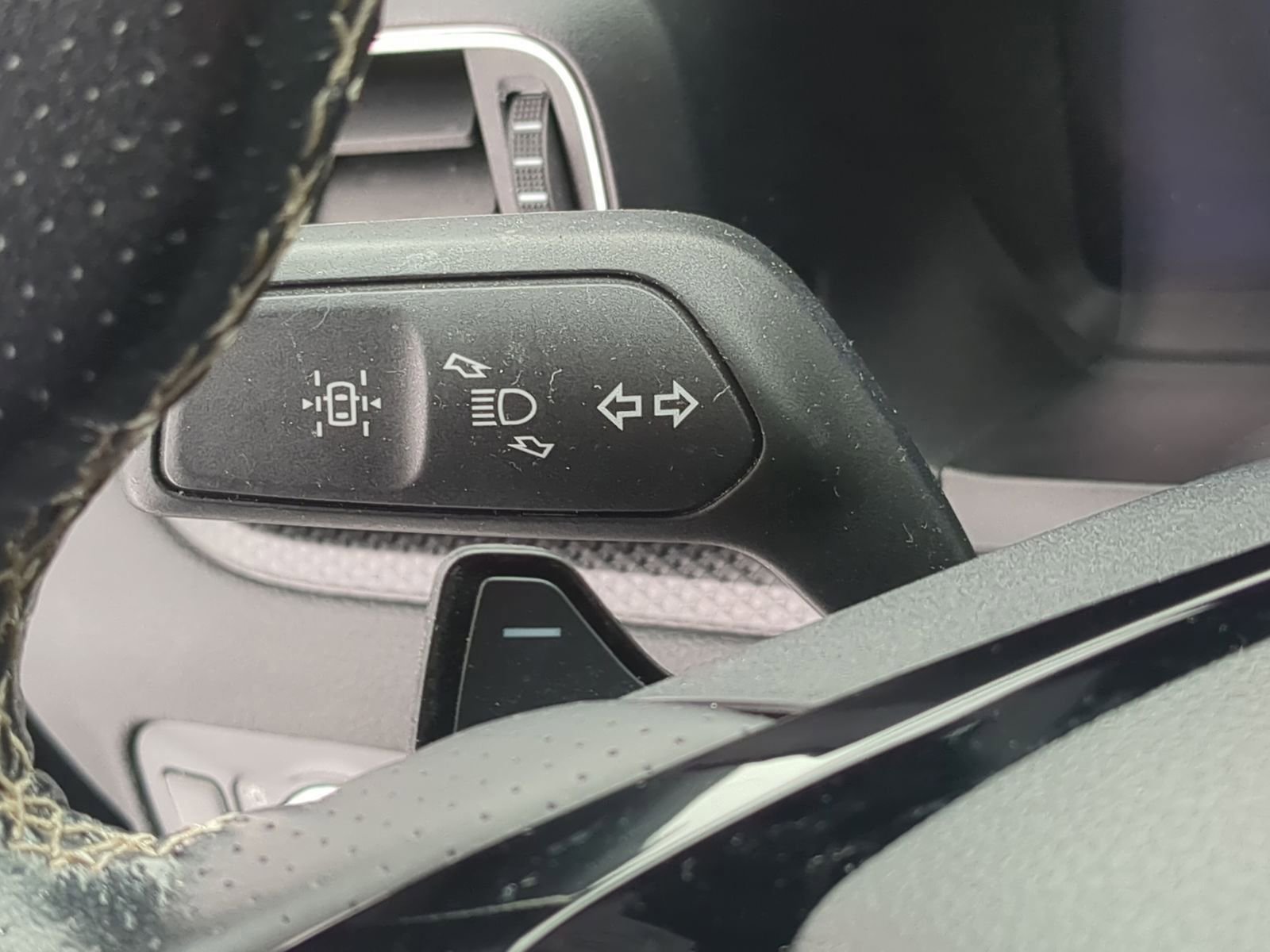 Certified 2022 Ford Explorer ST w/ Equipment Group 401A image 35