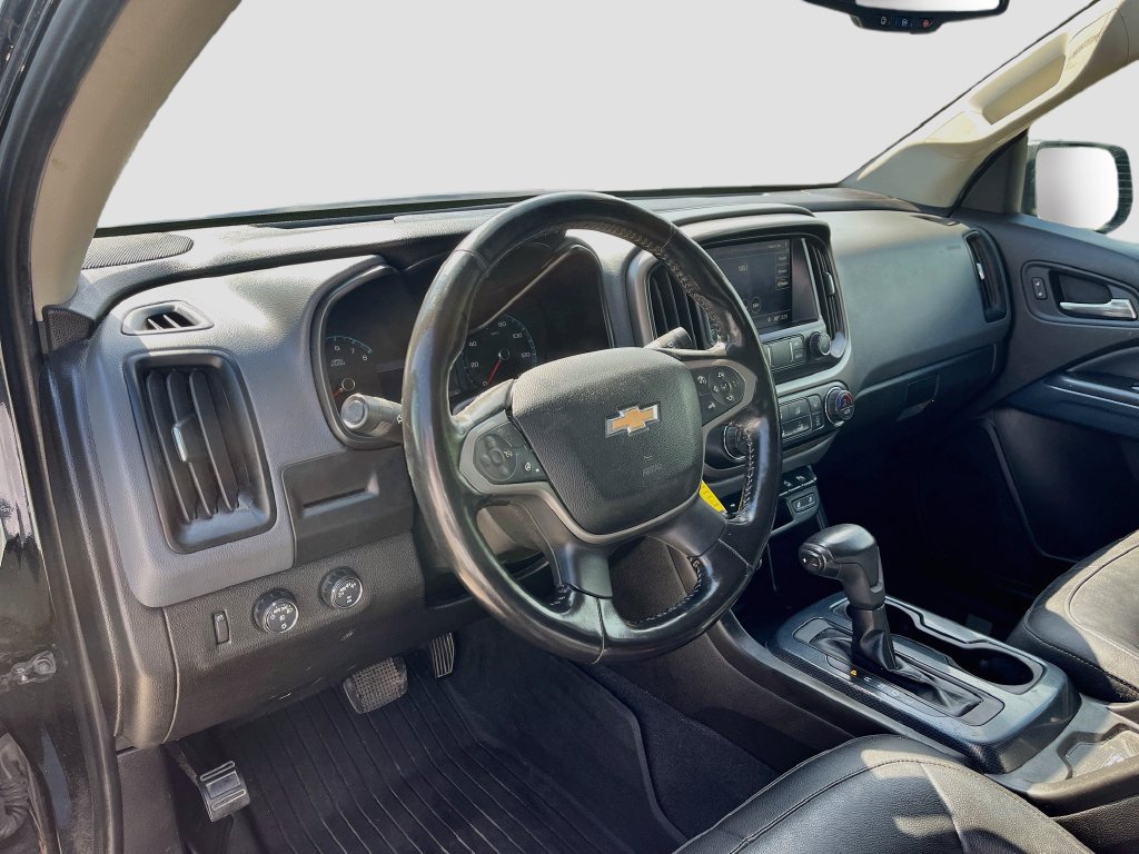 Used 2019 Chevrolet Colorado Z71 w/ Z71 Midnight Edition AWD/4WD image 9
