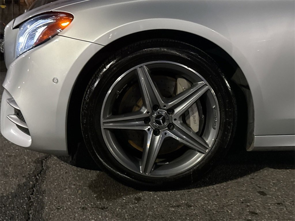 Used 2018 Mercedes-Benz E 300 4MATIC image 19
