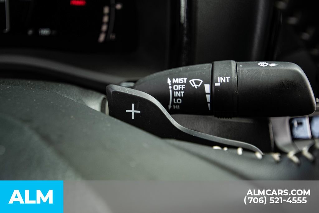 Used 2025 Toyota Camry SE image 22