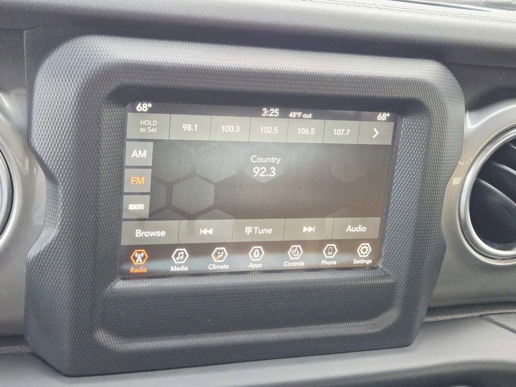 Used 2021 Jeep Wrangler Unlimited Sahara w/ Cold Weather Group image 28