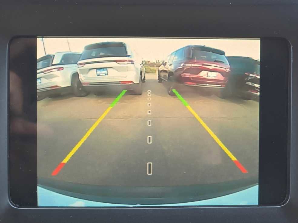 Used 2020 Jeep Cherokee Latitude Plus image 19