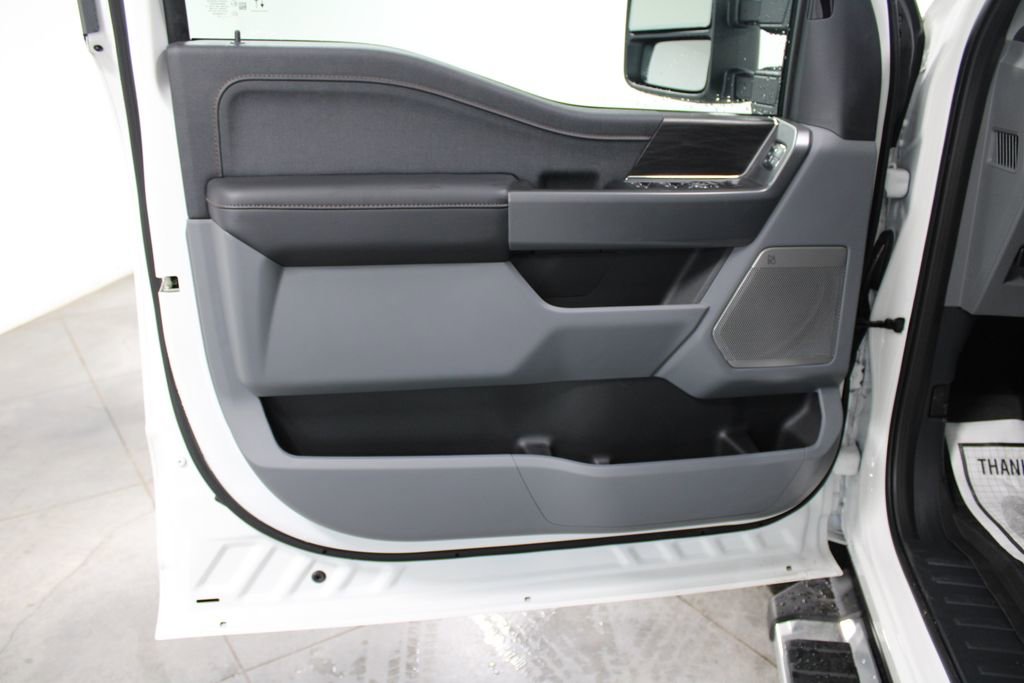 New 2025 Ford F150 Lariat w/ Equipment Group 502A High image 26