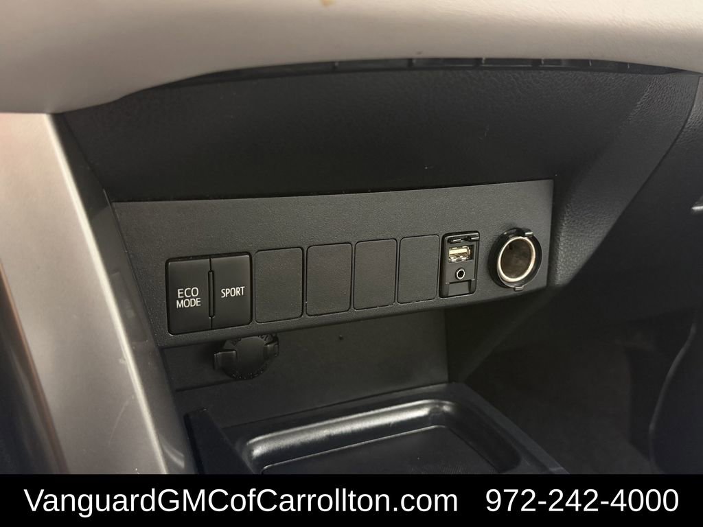 Used 2018 Toyota RAV4 XLE w/ Plus Extra Value Package FWD image 21