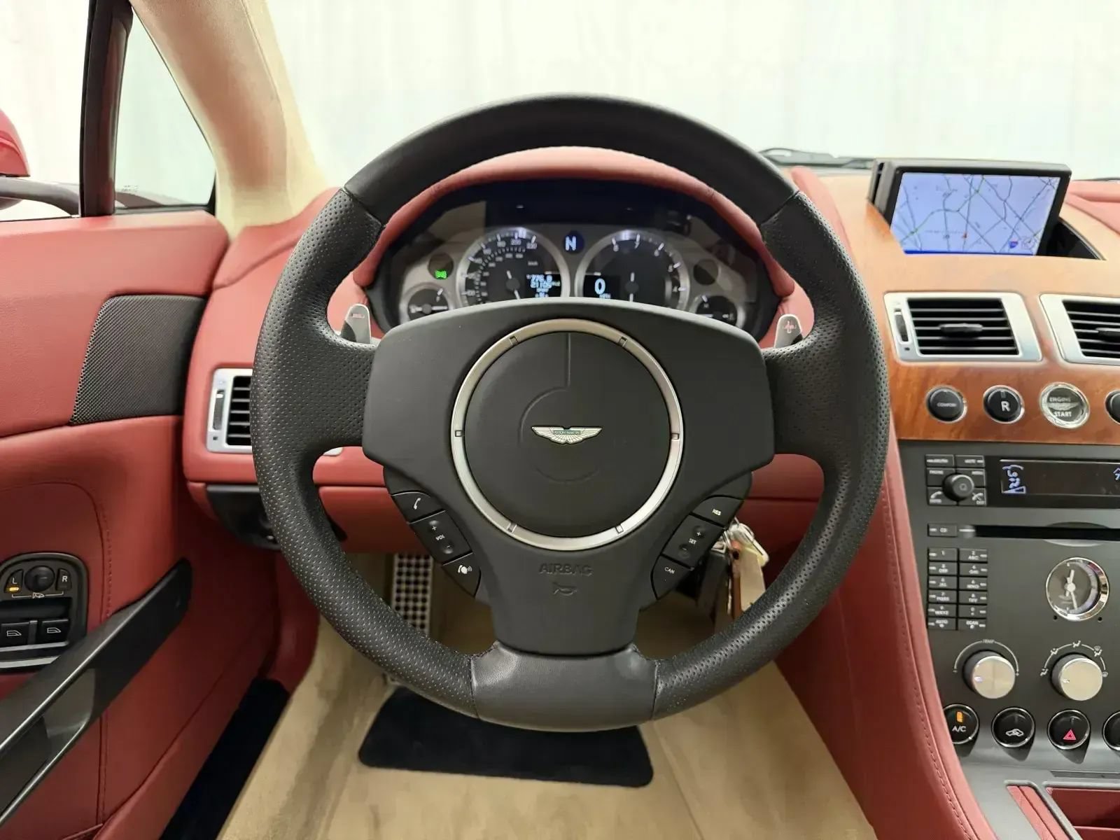 Used 2007 Aston Martin V8 Vantage Coupe RWD image 12