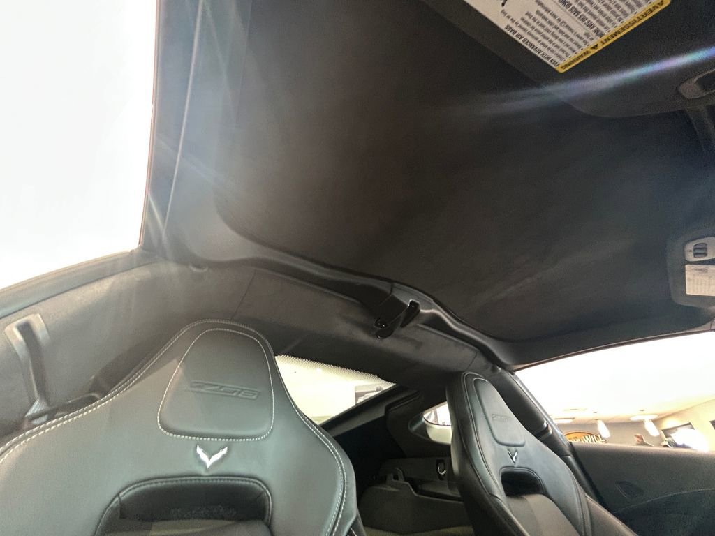 Used 2015 Chevrolet Corvette Z06 w/ 3LZ Preferred Equipment Group image 25