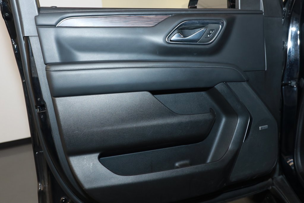 Used 2024 Chevrolet Suburban LT image 22