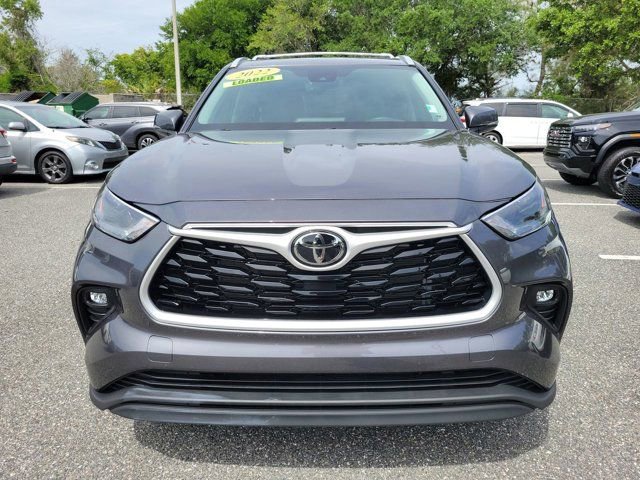 Used 2022 Toyota Highlander XLE image 15
