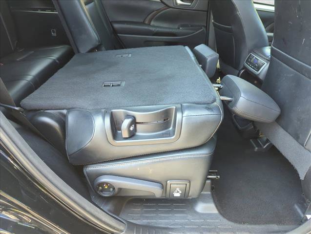 Used 2015 Toyota Highlander XLE FWD image 24