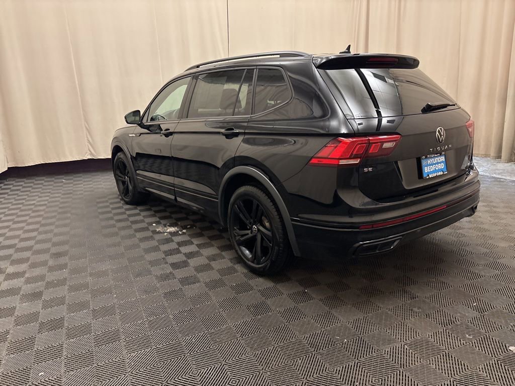 Used 2024 Volkswagen Tiguan SE R-Line image 7