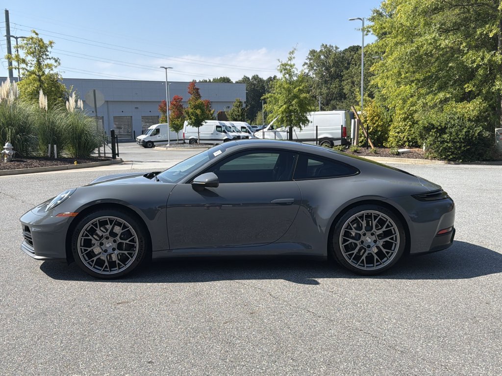Used 2025 Porsche 911 Carrera RWD image 5