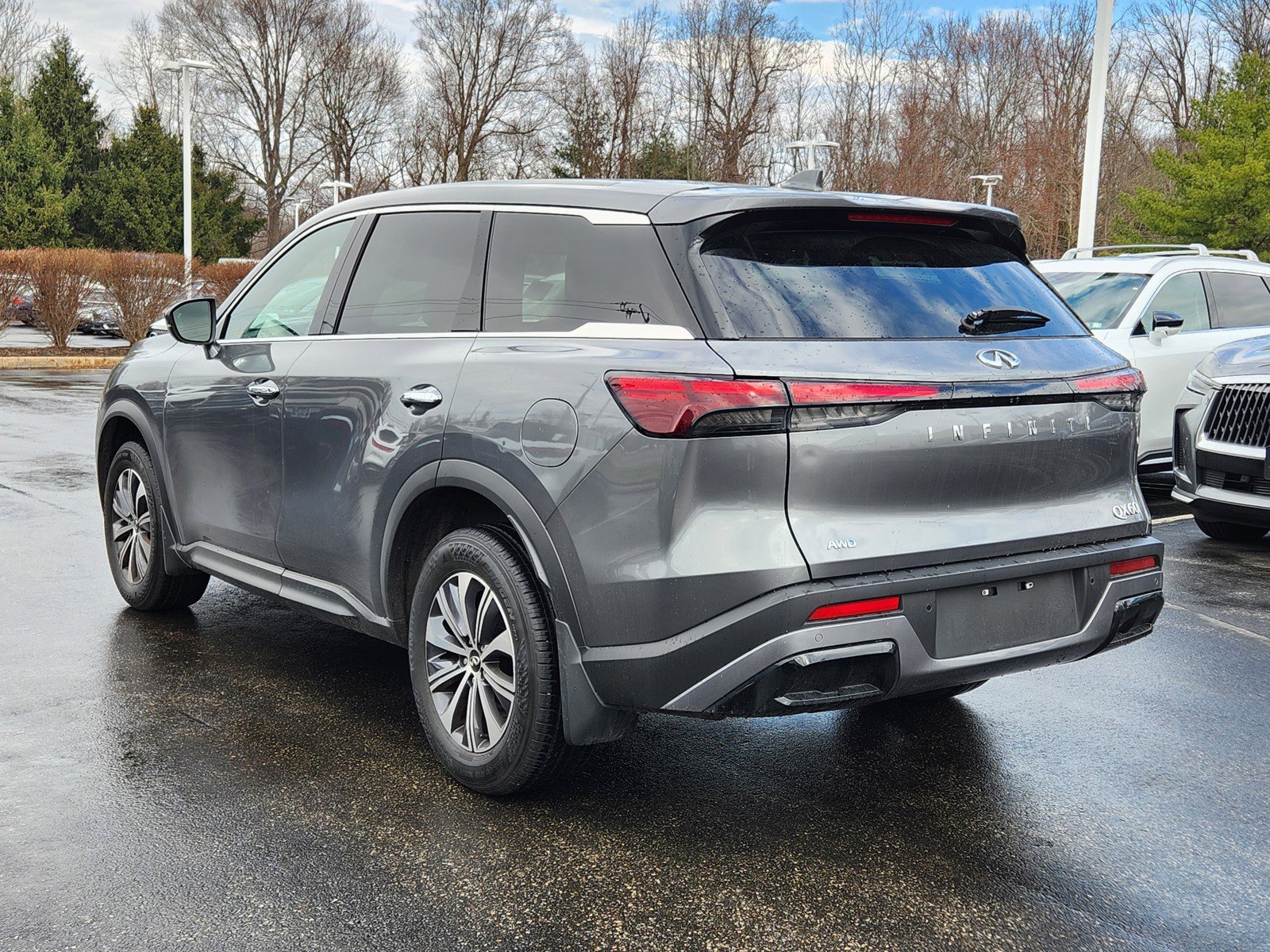 Used 2023 INFINITI QX60 Pure image 3