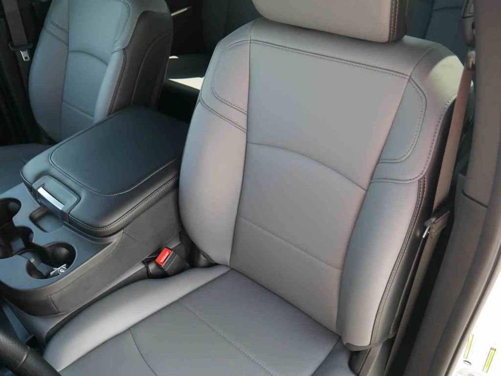 New 2026 RAM 3500 Tradesman w/ Chrome Appearance Group image 37