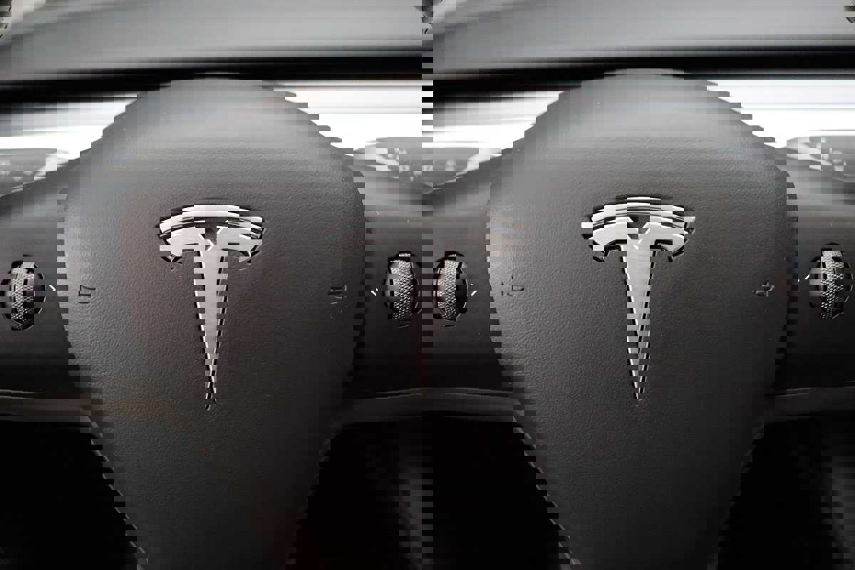 Used 2021 Tesla Model Y Long Range image 40