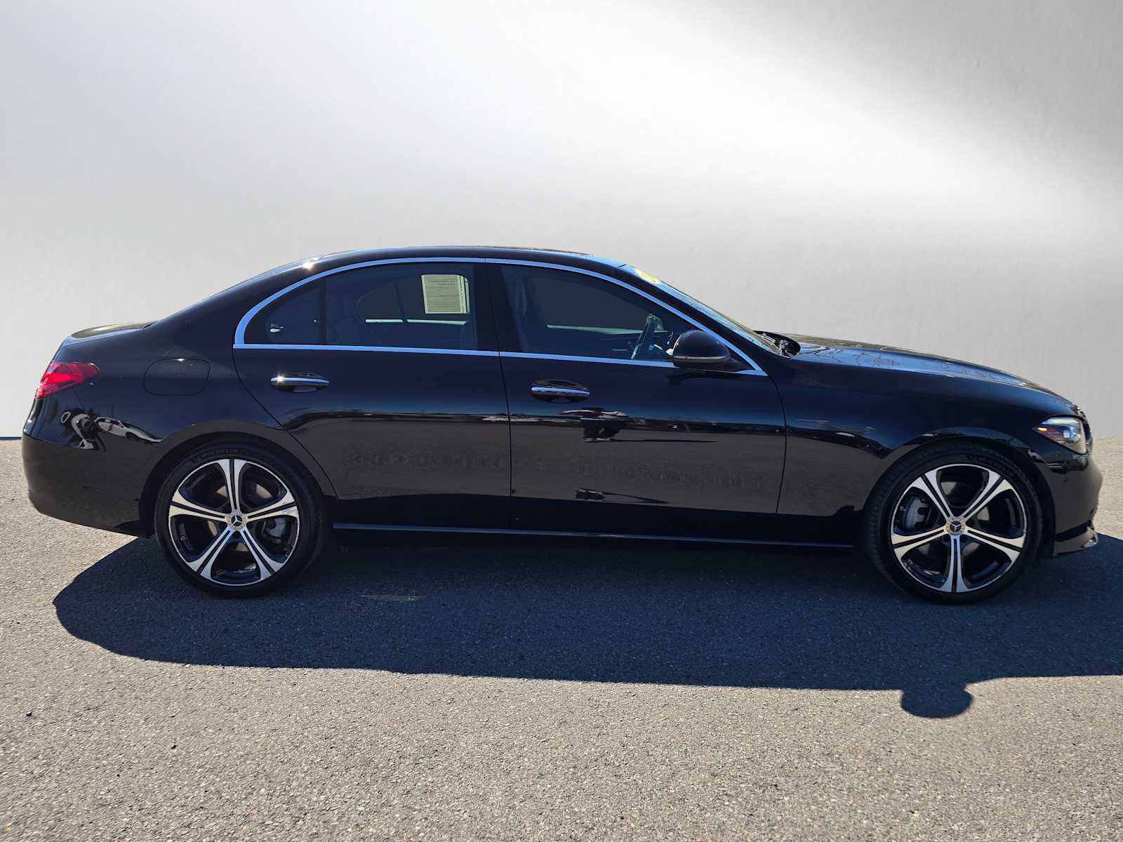 Used 2024 Mercedes-Benz C 300 Sedan image 2