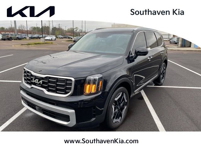 Used 2024 Kia Telluride S w/ S Sunroof Package