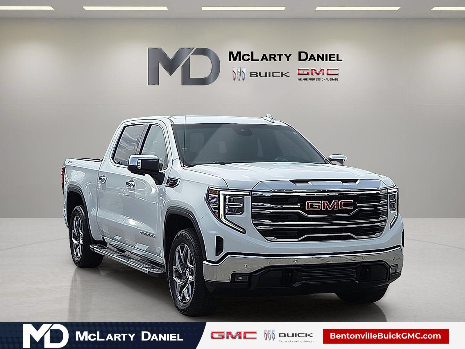 Certified 2024 GMC Sierra 1500 SLT w/ SLT Premium Plus Package AWD/4WD image 1