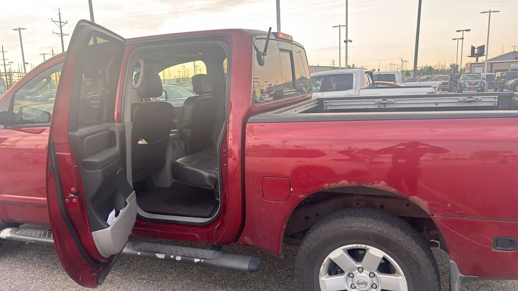 Used 2004 Nissan Titan LE AWD/4WD image 13