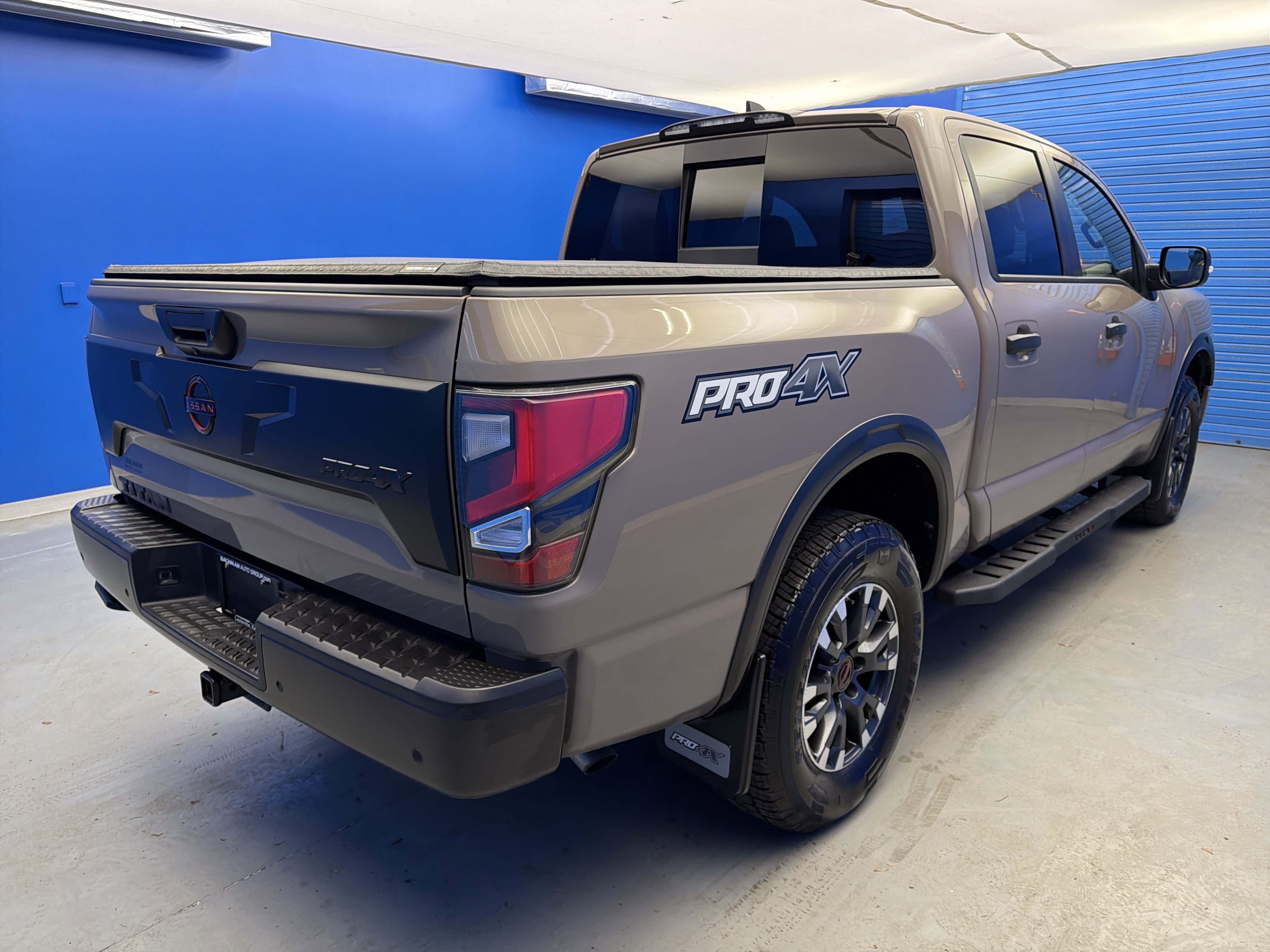 Used 2023 Nissan Titan PRO-4X w/ Pro-4x Convenience Package image 7