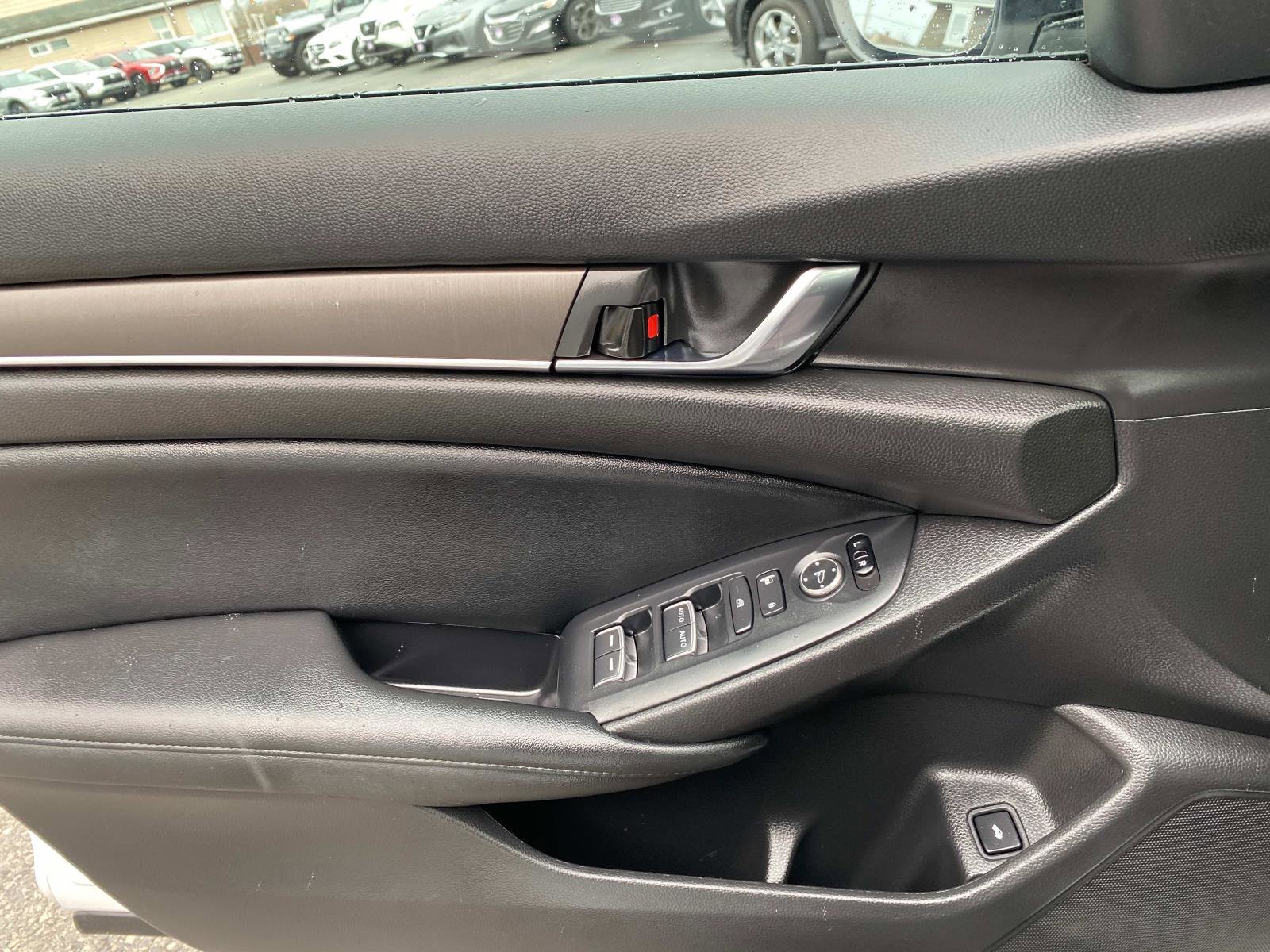 Used 2022 Honda Accord LX image 19