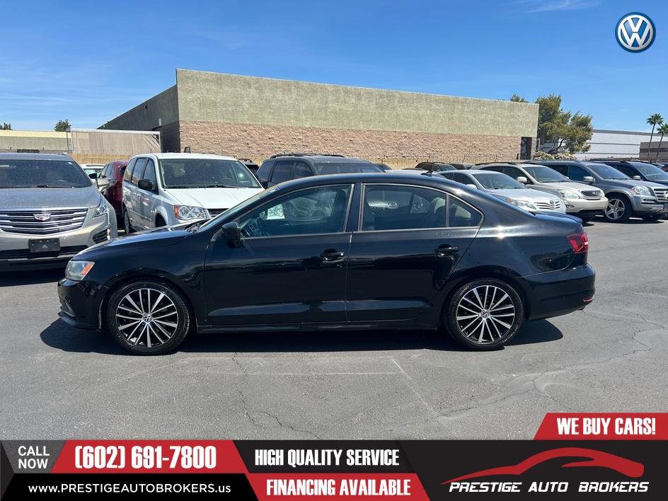 Used 2016 Volkswagen Jetta Sport FWD image 2