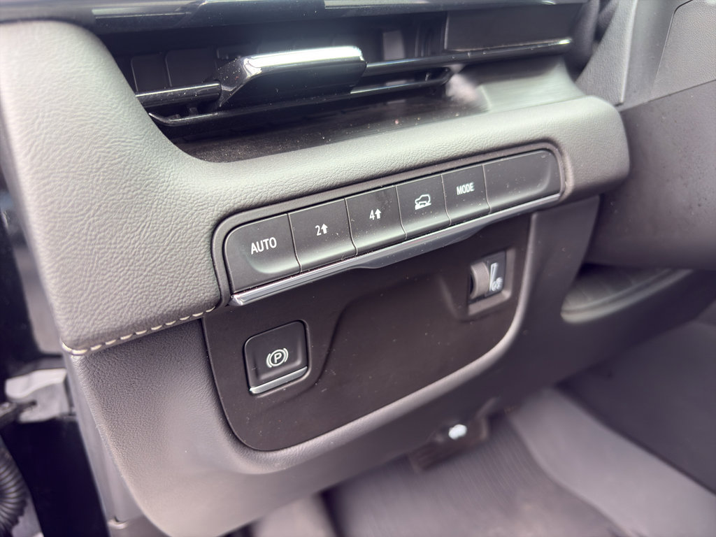 Used 2021 Cadillac Escalade Premium Luxury AWD/4WD image 22