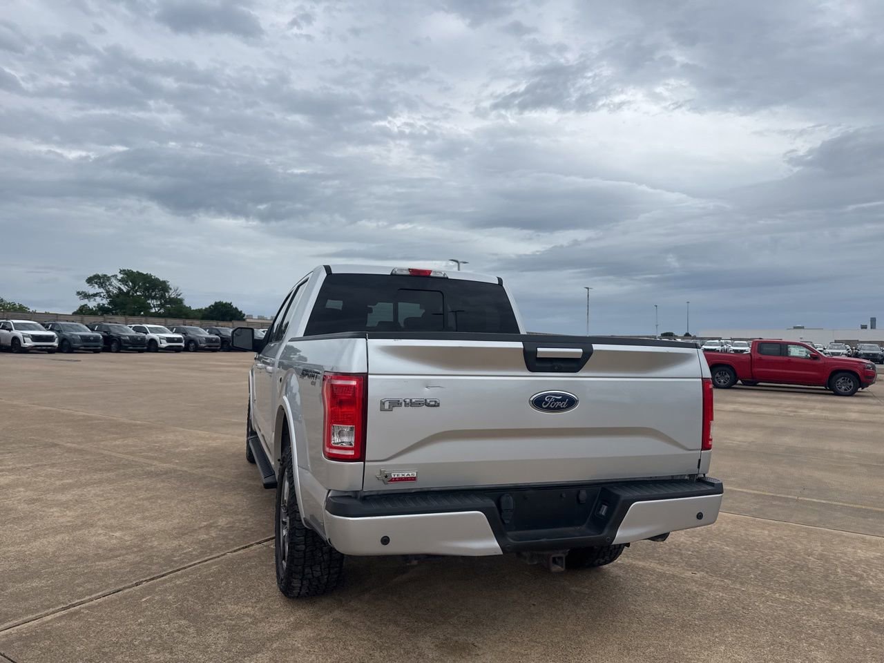 Used 2016 Ford F150 XLT w/ Equipment Group 302A Luxury AWD/4WD image 17