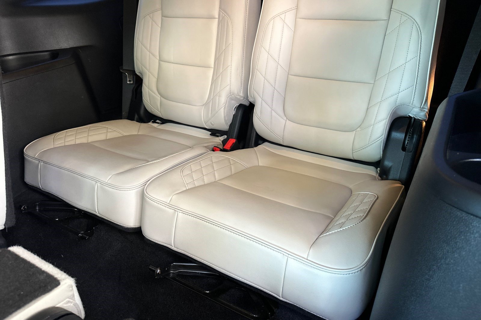 Used 2016 Ford Explorer Platinum AWD/4WD image 37