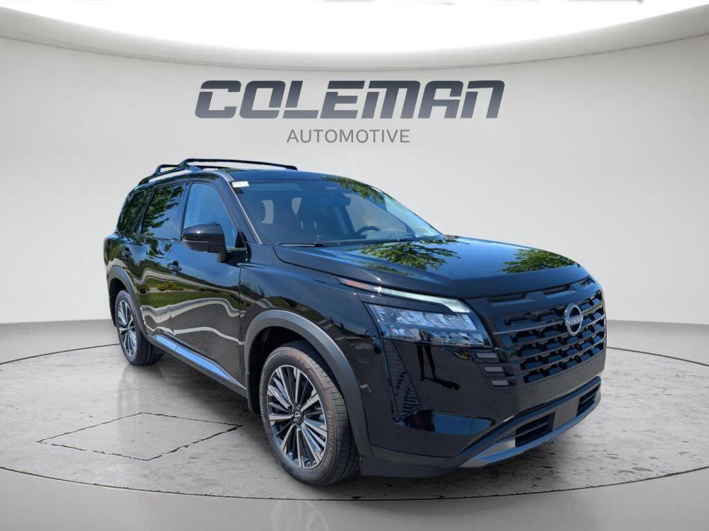 New 2026 Nissan Pathfinder Platinum w/ Cargo Package AWD/4WD image 3