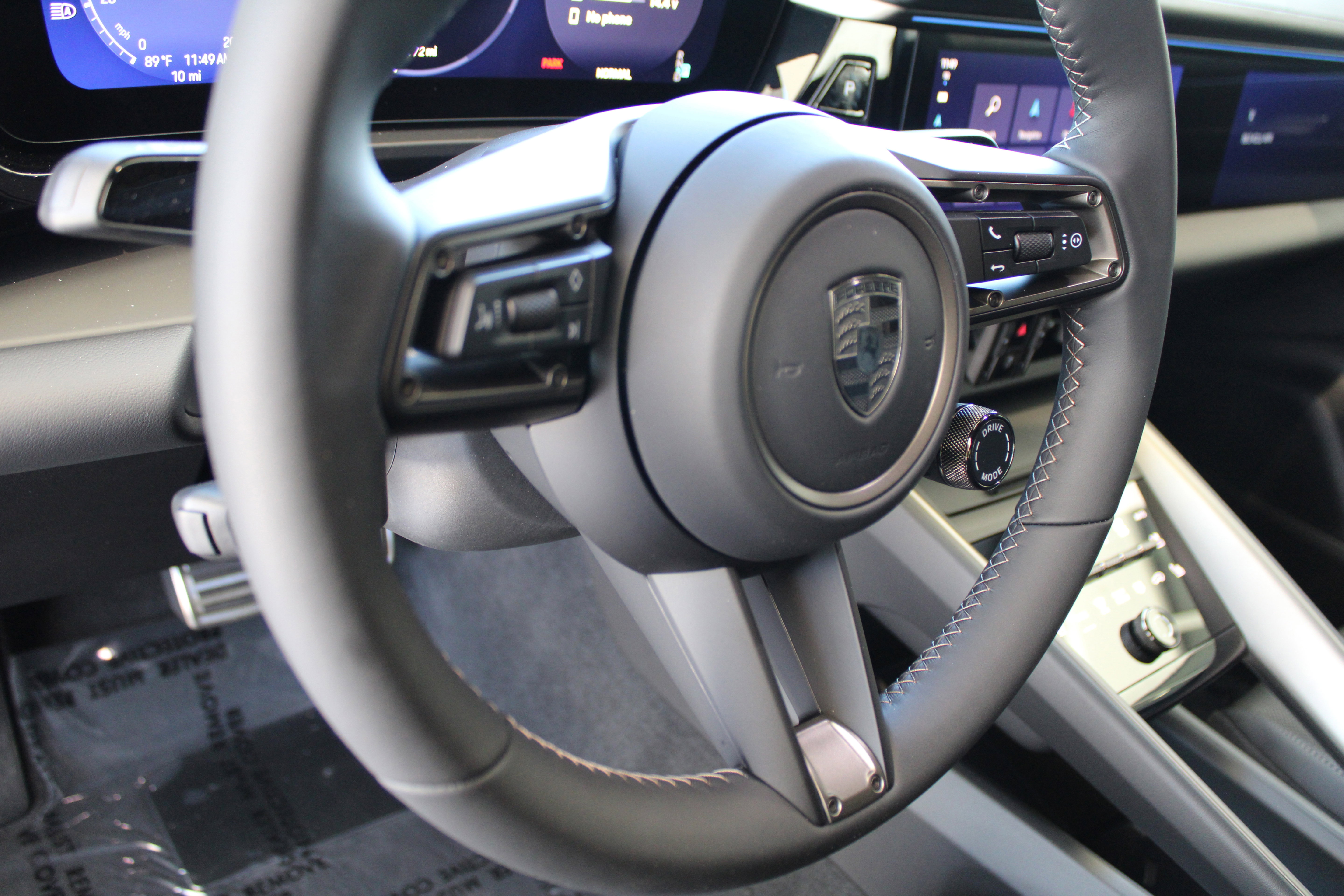 New 2025 Porsche Macan Turbo Electric image 18