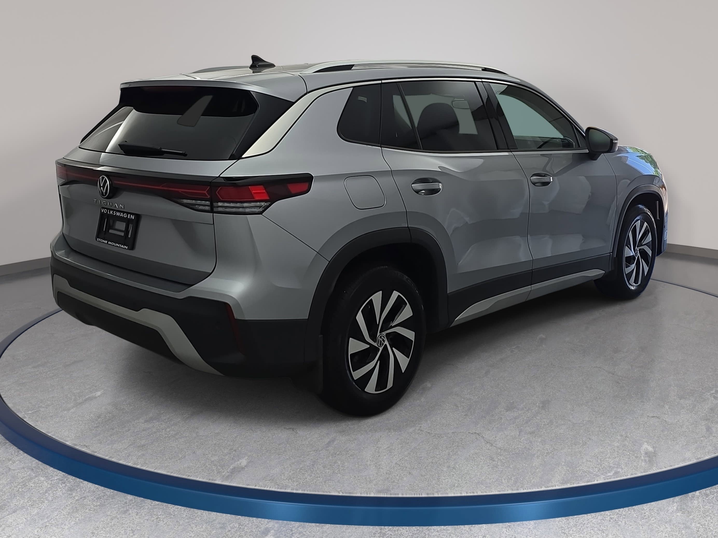 Certified 2025 Volkswagen Tiguan S FWD image 5