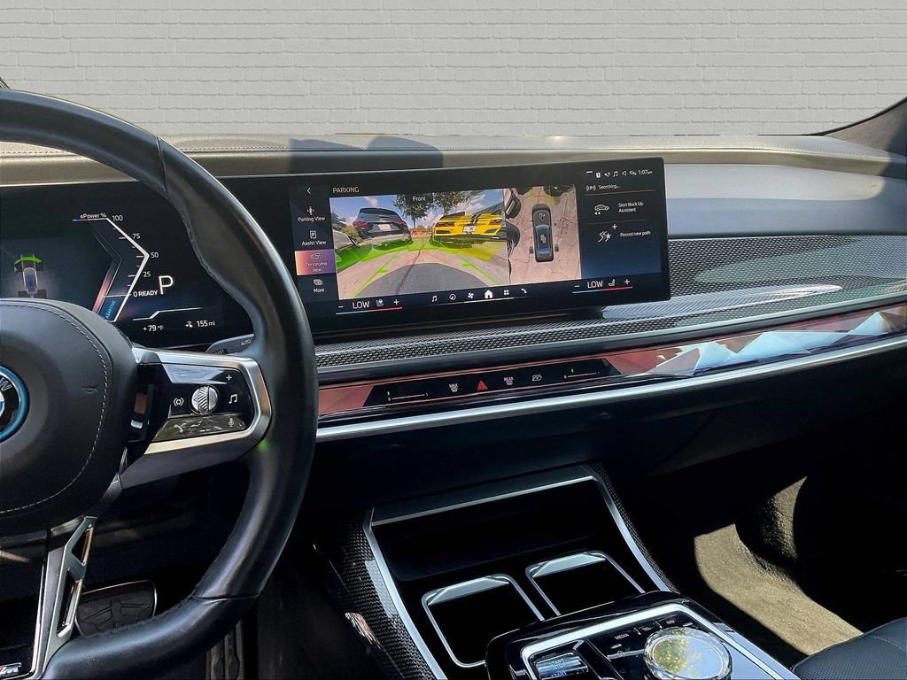 Used 2023 BMW i7 xDrive60 w/ Executive Package 2 AWD/4WD image 9