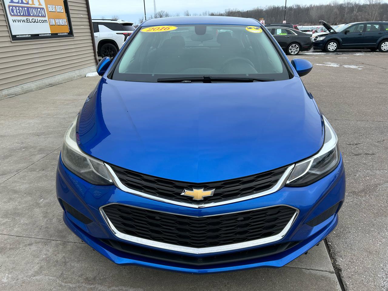 Used 2016 Chevrolet Cruze LT w/ Convenience Package image 2