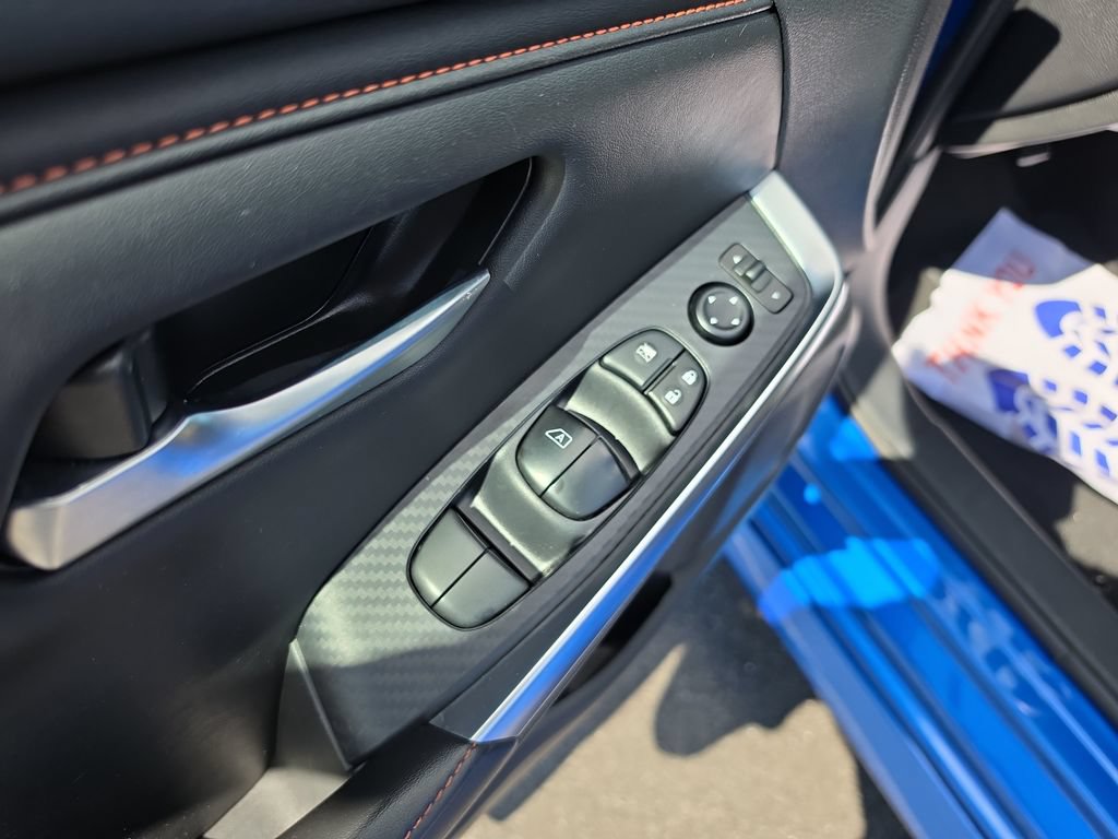 Used 2025 Nissan Sentra SR FWD image 16