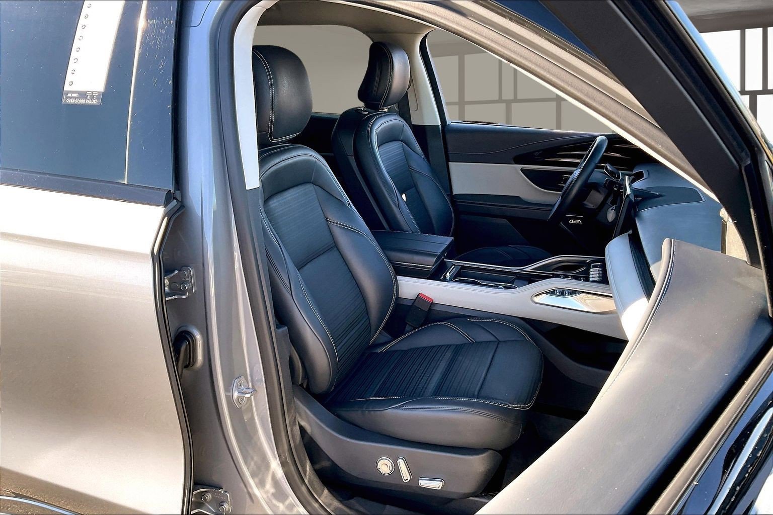 Used 2024 Lincoln Nautilus Reserve w/ Equipment Group 202A image 29