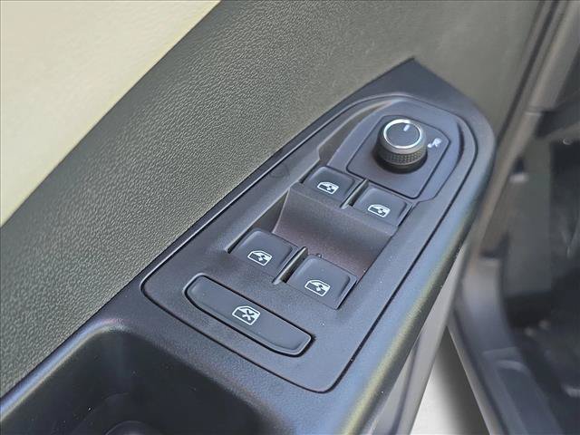 Used 2026 Volkswagen Taos S FWD image 5
