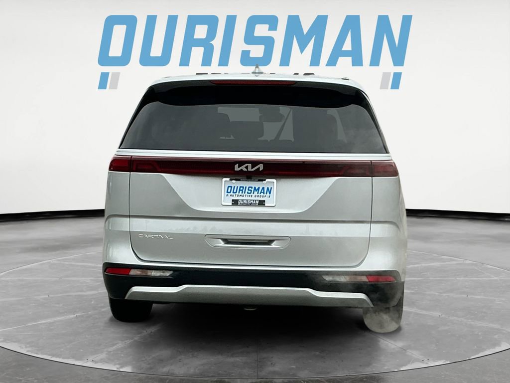 Used 2023 Kia Carnival LX image 5