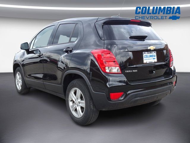 Used 2022 Chevrolet Trax LS w/ Tint and Cruise Package image 5