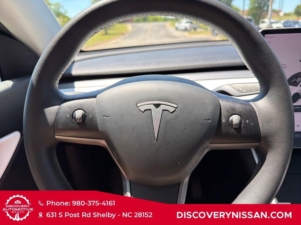 Used 2021 Tesla Model Y Long Range AWD/4WD image 30